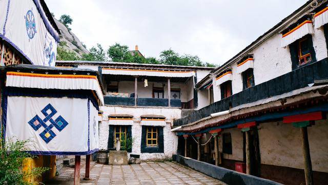 拉萨色拉寺,雨天参观也很美34