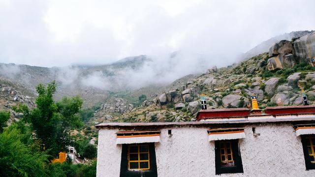拉萨色拉寺,雨天参观也很美36