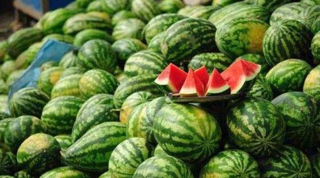 “真没法儿卖给你”,韩国游客搞不懂:在中国买西瓜咋这么难?6