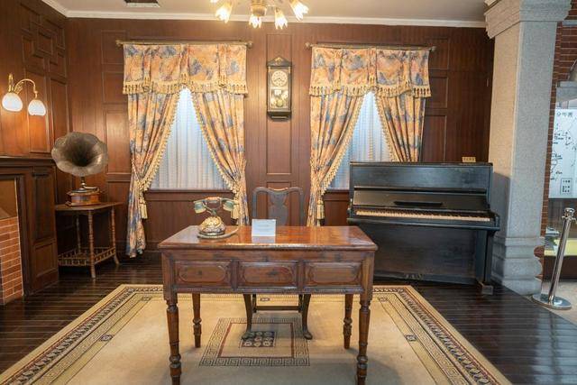 粉色的建筑格外显眼,没想到竟然是个博物馆?快来看看吧20