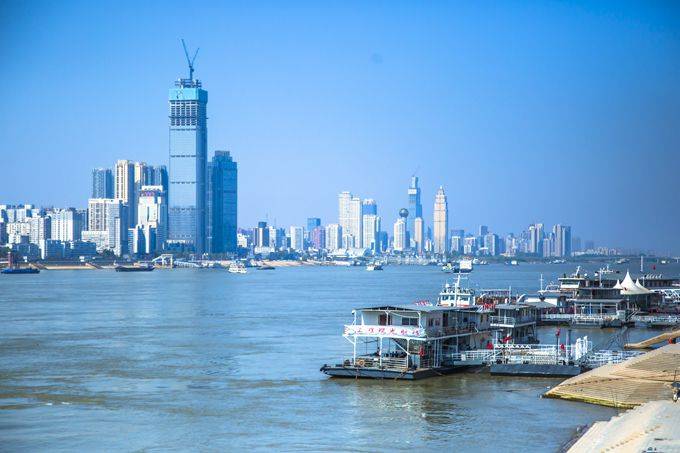 武汉长江大桥：万里长江第一桥，免门票，是俯揽城市美景的好去处4