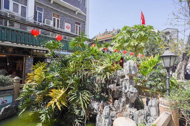 曾经很风光的华西村,每家每户都有豪车,现在怎么没动静了?3