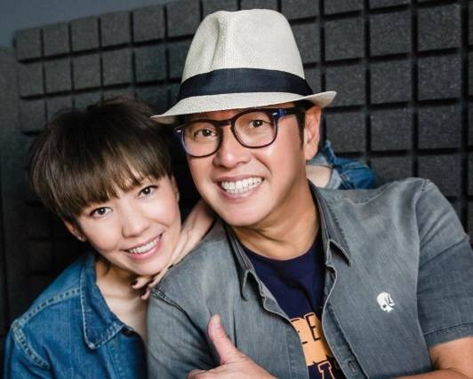 谭咏麟公开自己的家:楼顶天台大得能开派对,在香港属于顶级户型1