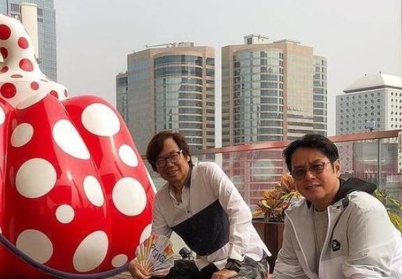 谭咏麟公开自己的家:楼顶天台大得能开派对,在香港属于顶级户型8