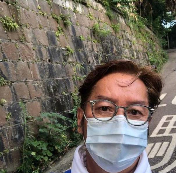 谭咏麟公开自己的家:楼顶天台大得能开派对,在香港属于顶级户型10