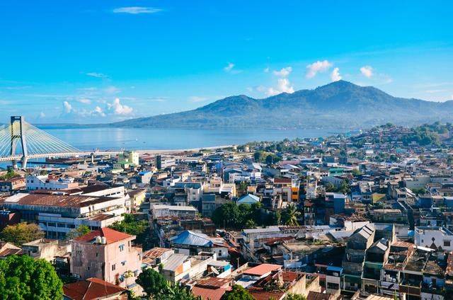 印尼还有做这么漂亮的城，火山+大海，冷门小众旅行地美娜多12