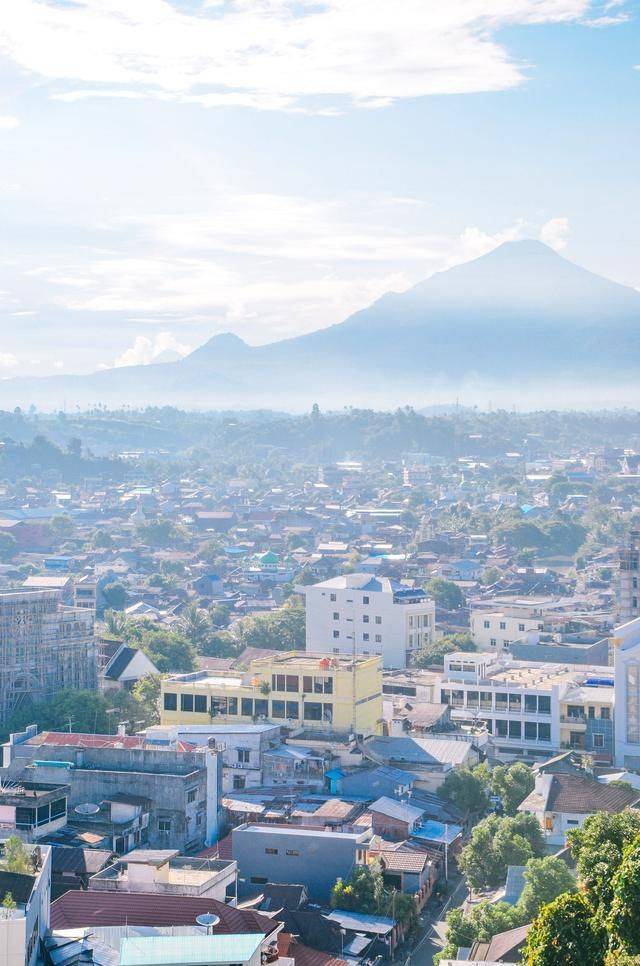 印尼还有做这么漂亮的城，火山+大海，冷门小众旅行地美娜多13
