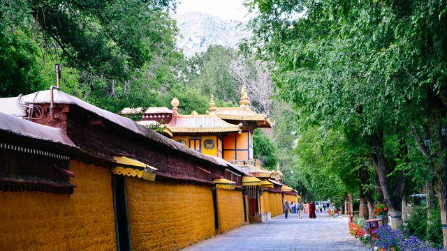 如果你感觉到缺氧，就来拉萨这个地方，32