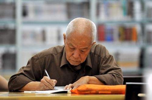 富养自己,很平常,也很简单,老年人从这五件事做起,一生受益1