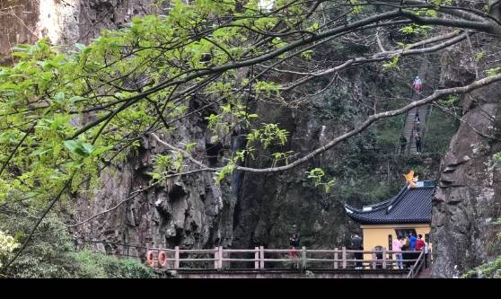 宁波有座低调的山,建有全球最大的弥勒佛像,不输普陀山2