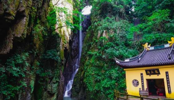 宁波有座低调的山,建有全球最大的弥勒佛像,不输普陀山5