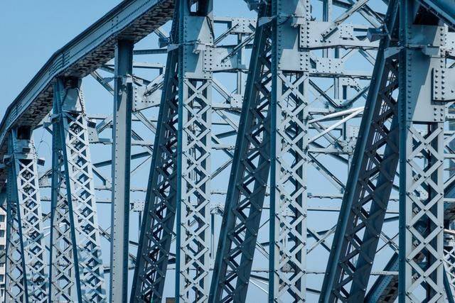 广这座广州最早的铁桥,名气很大,却有很多人在此跳桥11