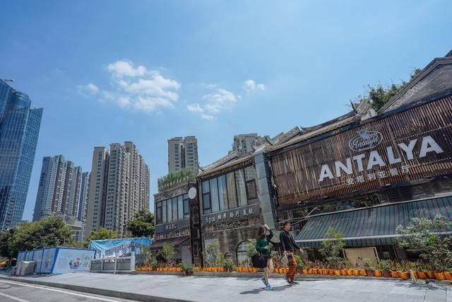 高端又复古?广州高楼夹杂下的温柔水乡,这样的好去处你知道吗?22