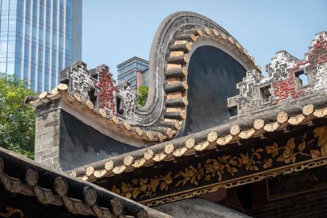 广州最壕祠堂,曾经有个地产商想买他们的土地,结果反被村民……9