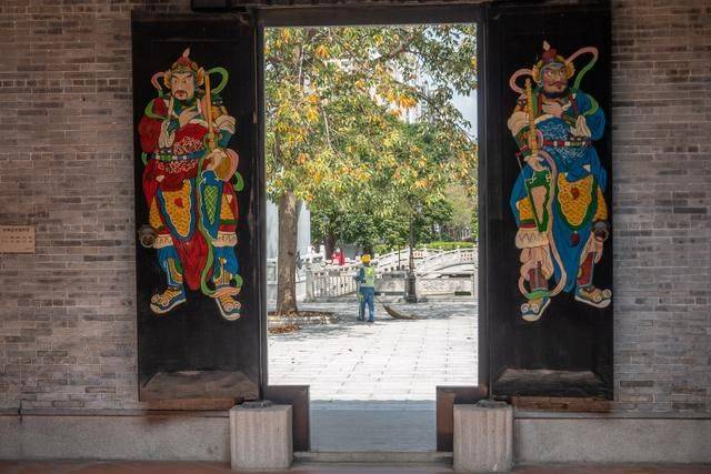 广州最壕祠堂,曾经有个地产商想买他们的土地,结果反被村民……10