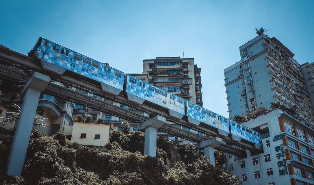 离北上广深后,哪座城市对年轻人最友好:重庆10