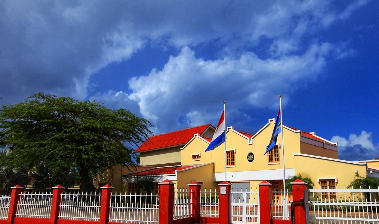 开车2小时就能走完的小岛:喝水都成问题,人均年收入却超20万2