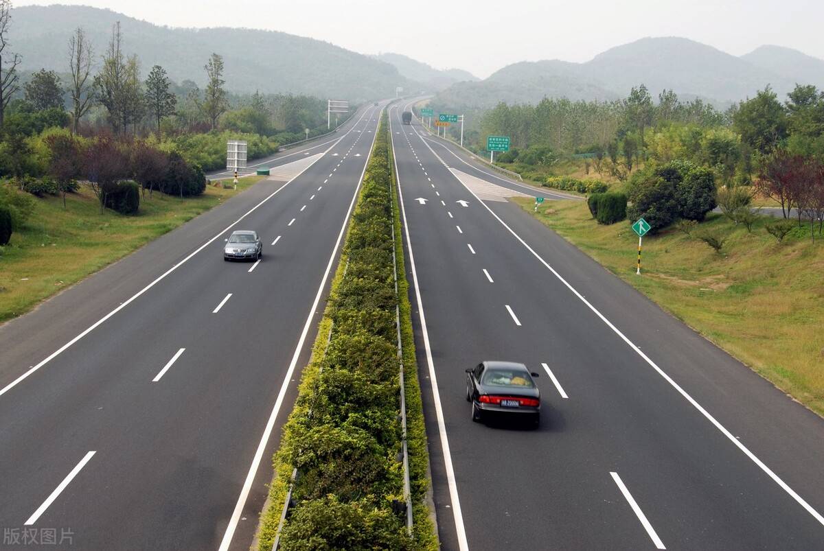 贵州高速大桥设计特殊匝道,走错可以调头,不用再担心走错道了3