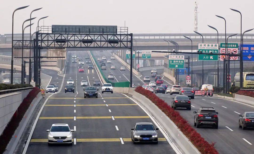 贵州高速大桥设计特殊匝道,走错可以调头,不用再担心走错道了4