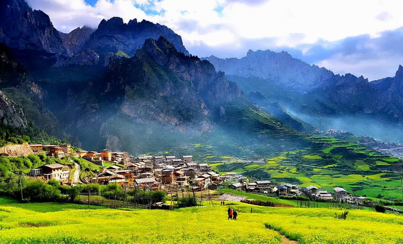 它被誉为是“小西藏”,风景美的让人心醉,颠覆你对大西北的认知1