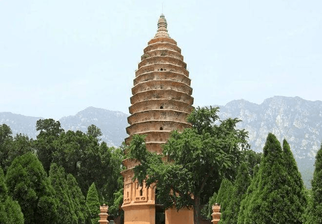 中国现存最早的砖塔,历经近1500年风雨仍巍然屹立,至今完好无损3