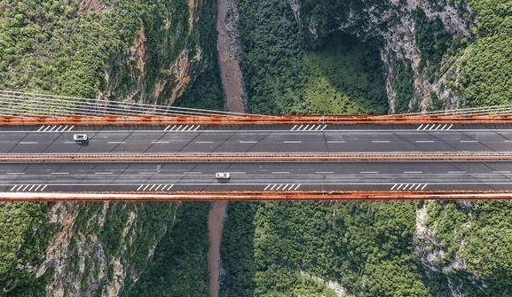 中国唯一没有平原的省份：地无三尺平，却县县通高速成旅游大省2