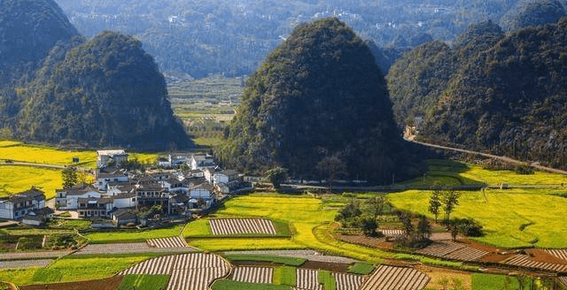 中国唯一没有平原的省份：地无三尺平，却县县通高速成旅游大省7