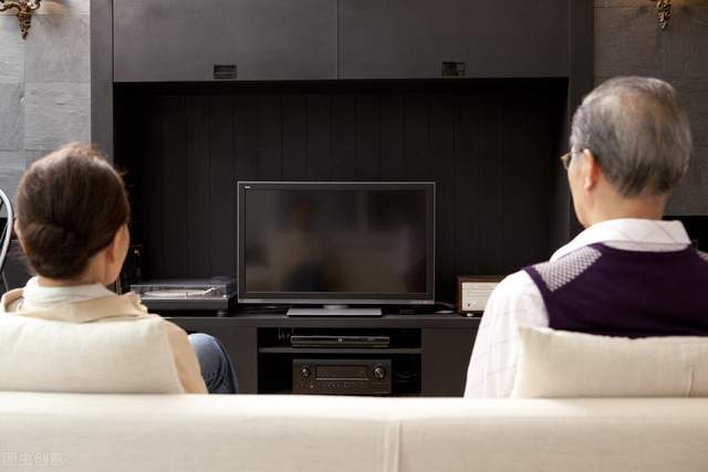 老年人花大价钱买保健品，背后的原因是什么？3