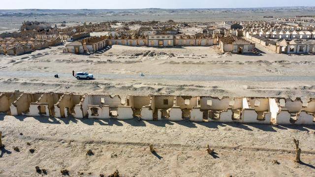 中国一处极像月球的地方，这里的自然环境非常荒凉，孤独而又神秘5