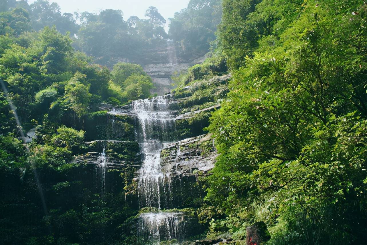 四川常被忽略的景区,由两条v字峡谷构成,景点多以女娲为题8