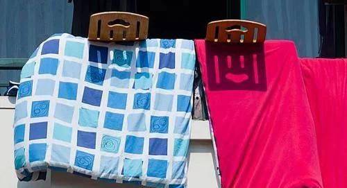 为什么中国人喜欢晒被子，而外国人却从来不晒？看完长见识！2