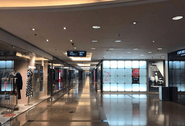 辽宁有个商场，曾是当地市民欢迎，如今却因为租金问题，冷冷清清4