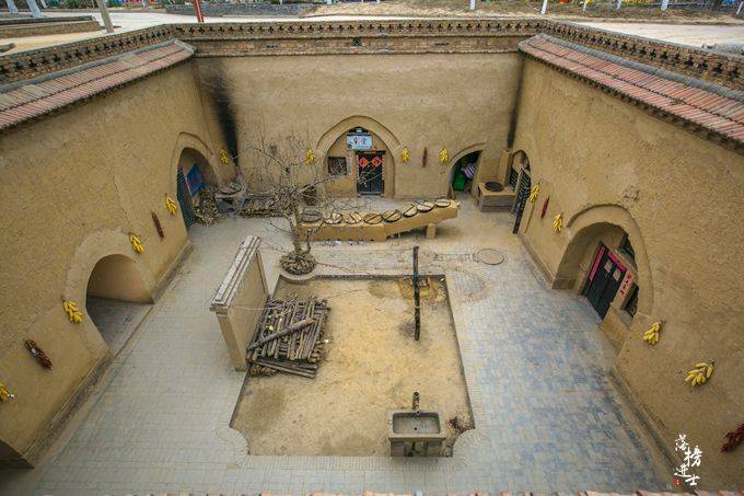 河南坐落在景区里的4座村落，出门便是风景，正是踏青的好去处6