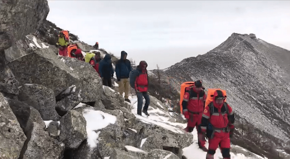 秦岭禁地有多恐怖？“中华龙脊”鳌太线，为何禁止游客穿越？5