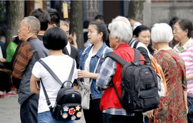 三天旅游包吃包住,团费仅需100元,这样的旅行团你敢去吗?1