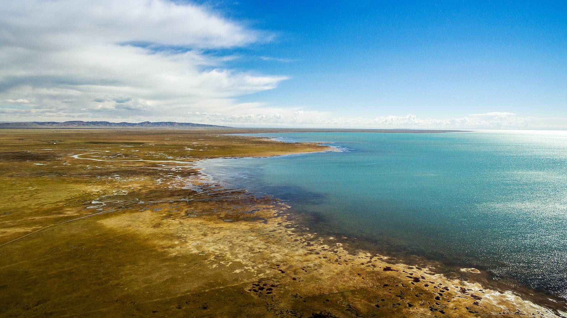 青海湖面积连续20年扩大,每年增加6个西湖,能否突破高山流入黄河?1