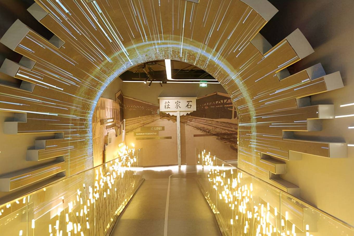 石家庄中央商务展示中心，位于老火车站旁，仿佛一座小型博物馆10