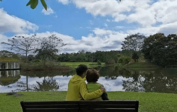 有多少钱才能去旅居养老?夫妻6000元退休金在外旅居12年2