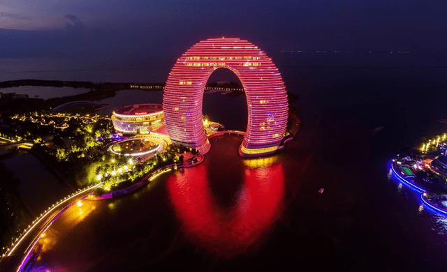 湖州投资15亿元打造的地标性酒店，如今却被游客吐槽，像马桶圈4