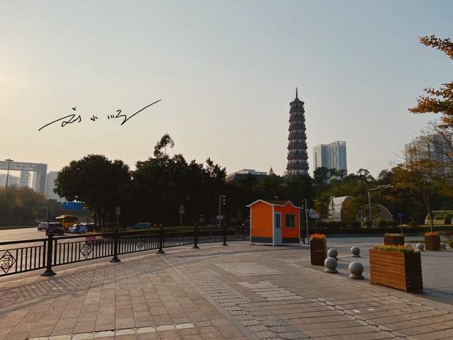 广州市海珠区有一座明代古塔,距离广州塔不远,可惜不对外开放3