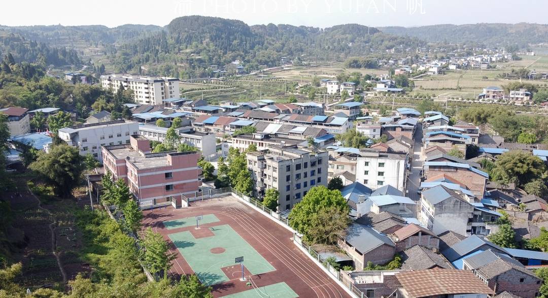 重庆渝西有座偏远小镇,大小如同一个村庄,却美如海滨渔村6