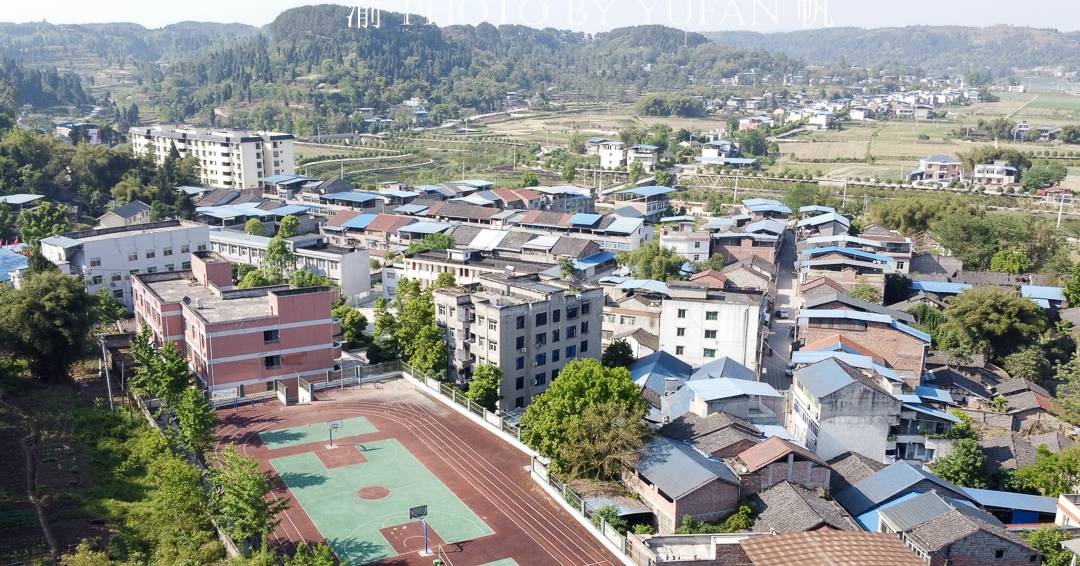 重庆渝西有座偏远小镇,大小如同一个村庄,却美如海滨渔村8