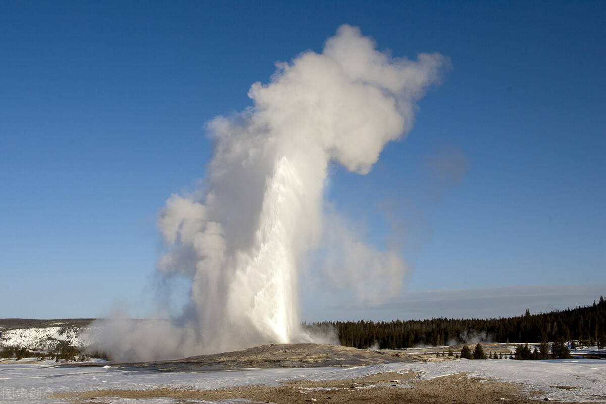 南极冰层下的秘密,上百座火山藏身其中,或将随时爆发?6