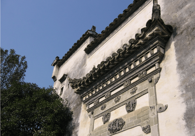 安徽投资2亿打造的古村，被称为“安徽小横店”，如今却冷冷清清2