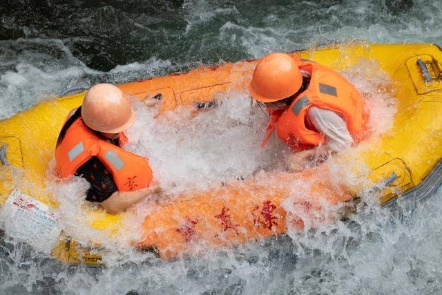 感受刺激就来这漂流吧,清远市区的漂流圣地,别告诉我你还没来23