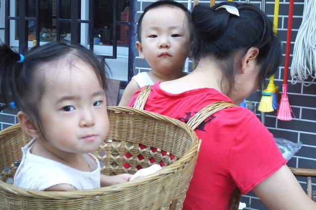 奶奶帮忙带孙,向儿媳追偿10万却被驳回?为什么3