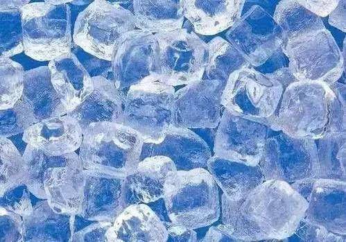 为啥你冻的冰块是白的,而快餐店却是透明的?店员:不只是因为水4