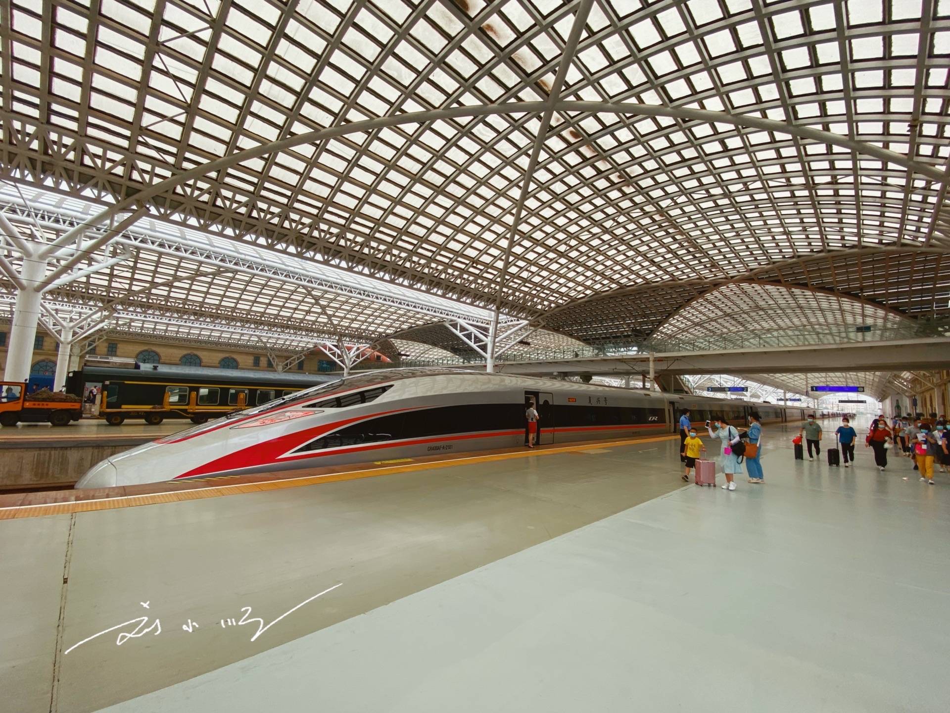 高铁上到底能不能吃泡面?能吃,但不建议吃,你知道是为什么吗?1