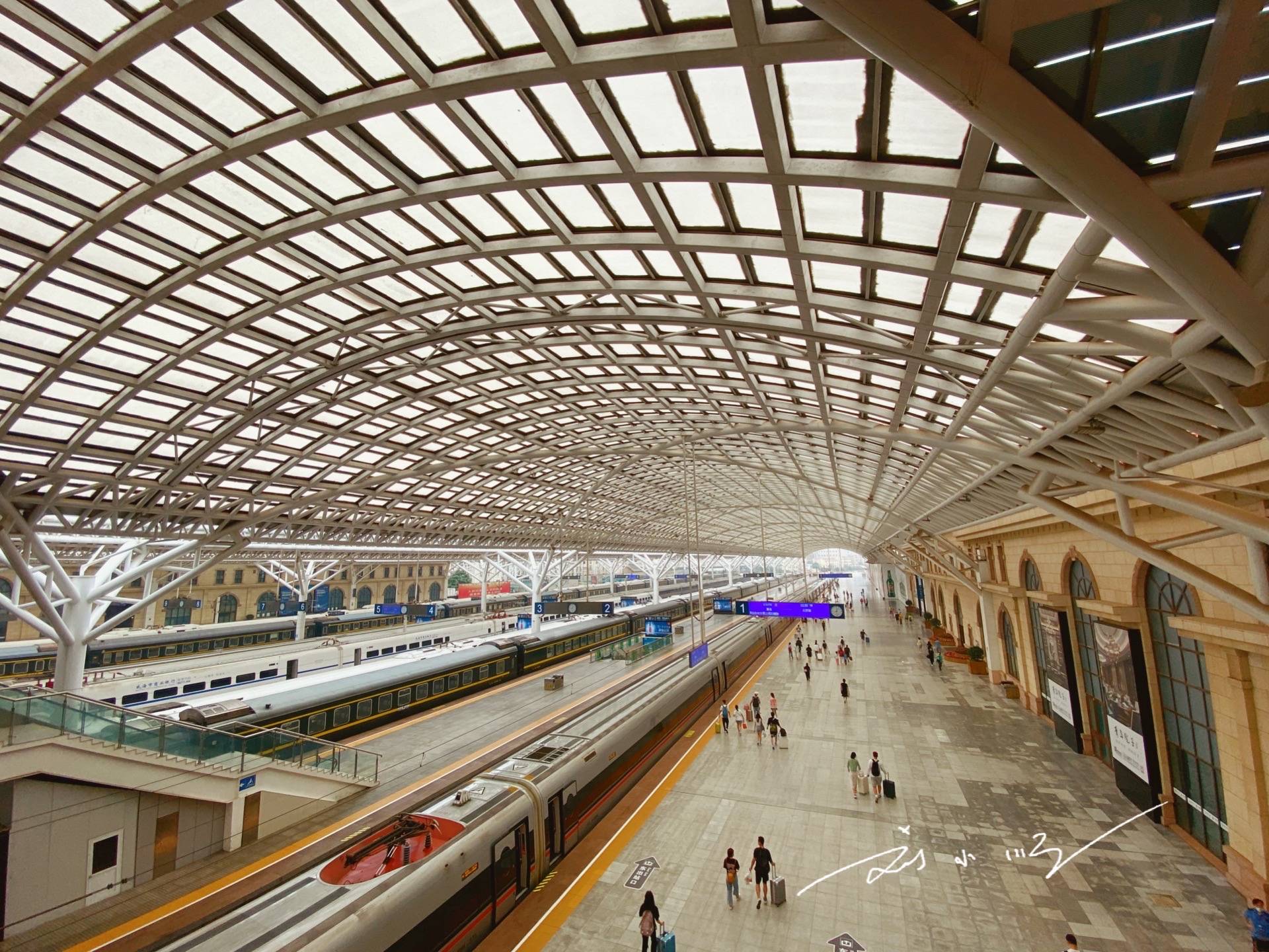 高铁上到底能不能吃泡面?能吃,但不建议吃,你知道是为什么吗?3