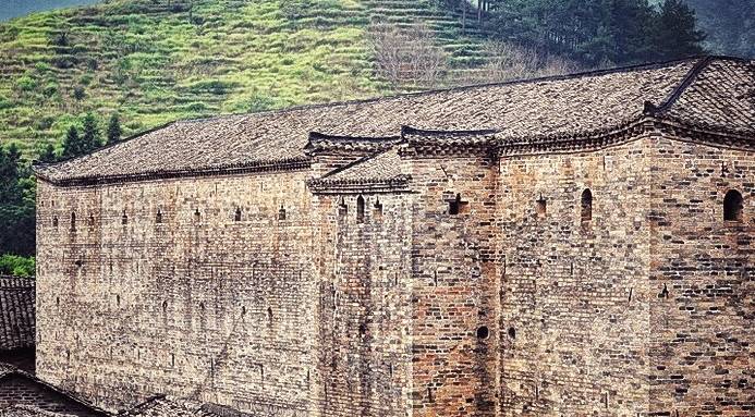 原创 探访与北京四合院、陕西窑洞齐名的客家围屋,品尝客家人的乡愁9